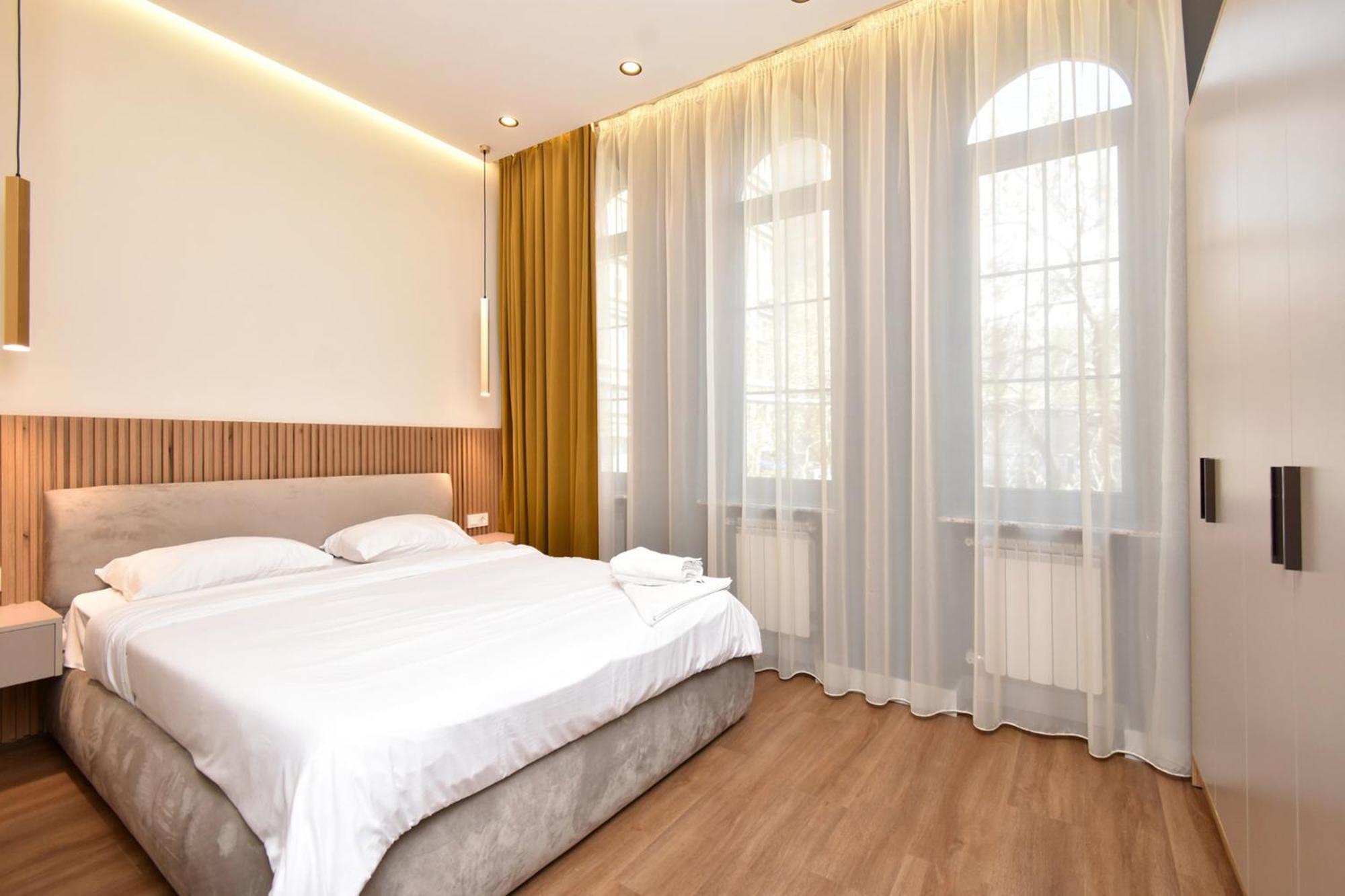 Aygestan Plaza Lejlighedshotel Jerevan Eksteriør billede