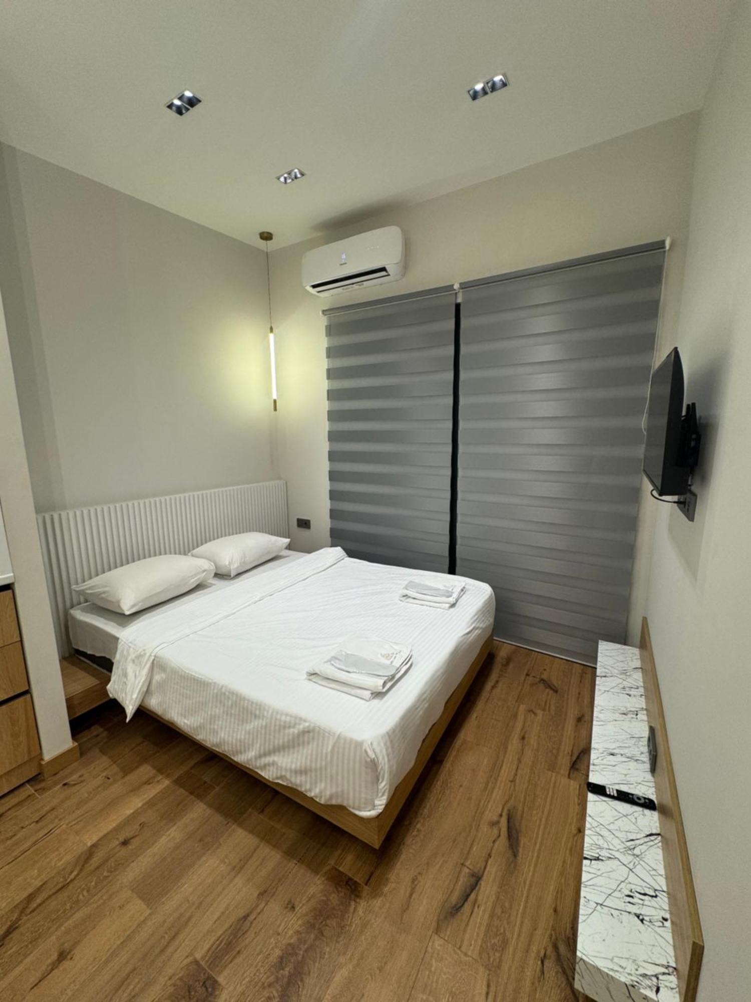 Aygestan Plaza Lejlighedshotel Jerevan Eksteriør billede